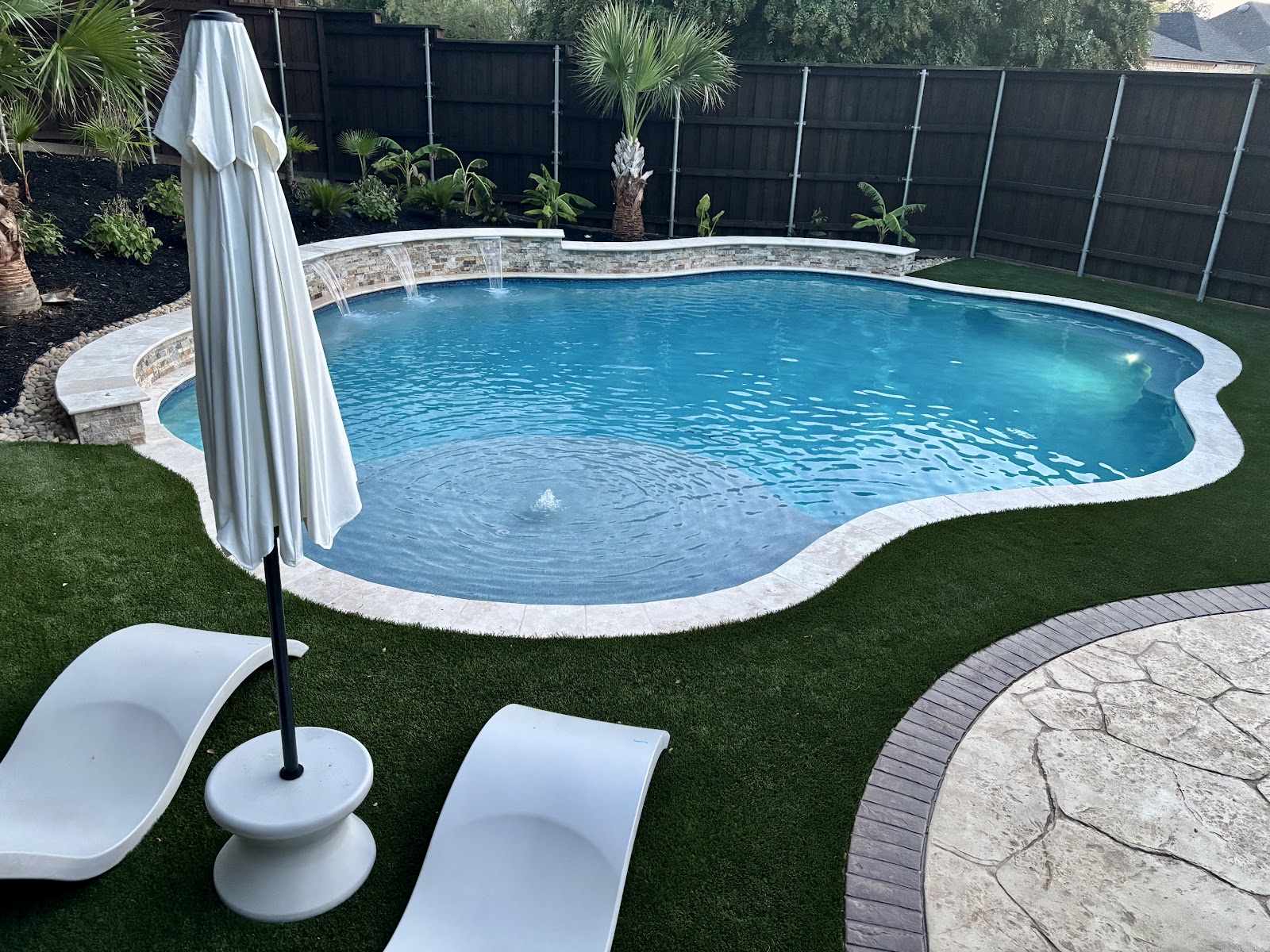 Large Pool, Outdoor Kitchen & Landscaping Project